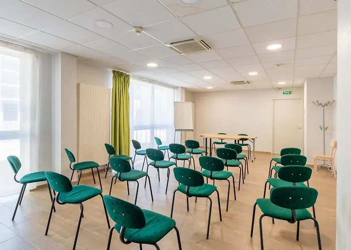 Centre Monplaisir 2*