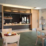 Centre Monplaisir