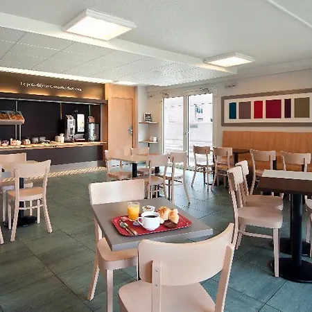Centre Monplaisir 2*