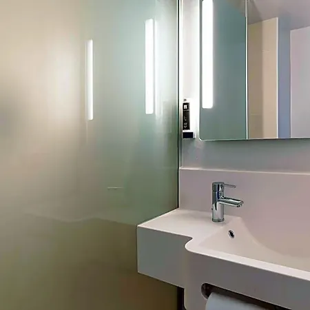 Centre Monplaisir Hotel