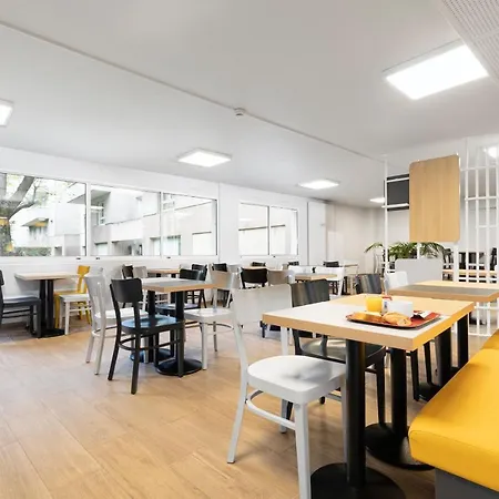 Hotel Centre Monplaisir 2*
