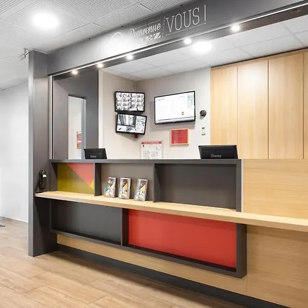 Centre Monplaisir Hotel