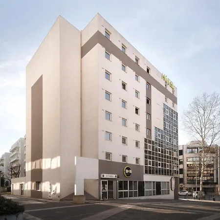 Отель Centre Monplaisir Лион