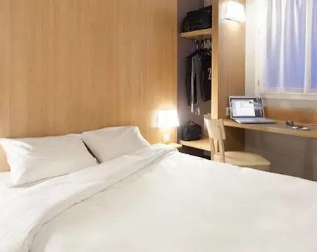 Centre Monplaisir Отель 2*